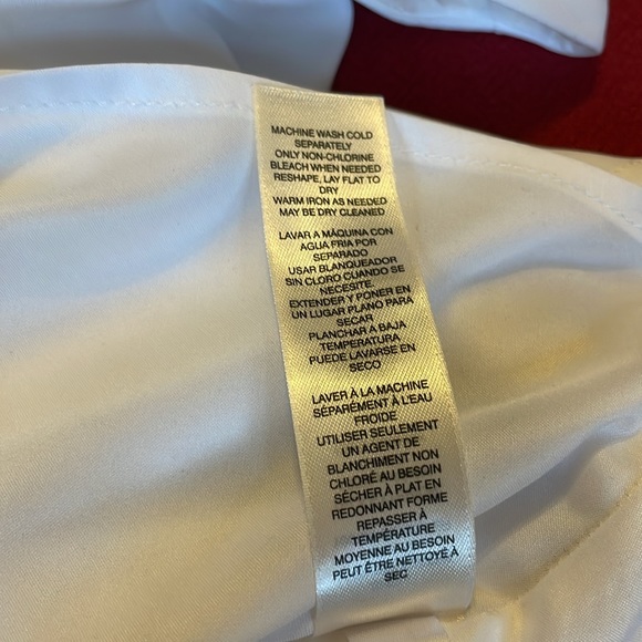 White House Black Market White V Neck Sleeveless hi-lo blouse Size Small - Picture 6 of 6